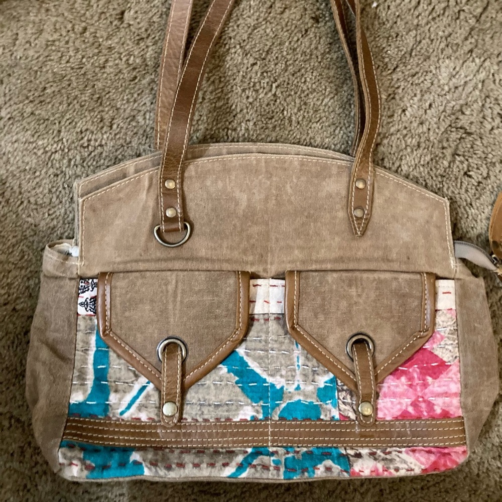 Myra bag